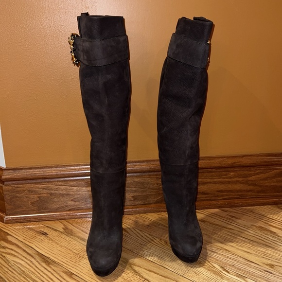 Gucci Heeled Boot - Picture 2 of 13